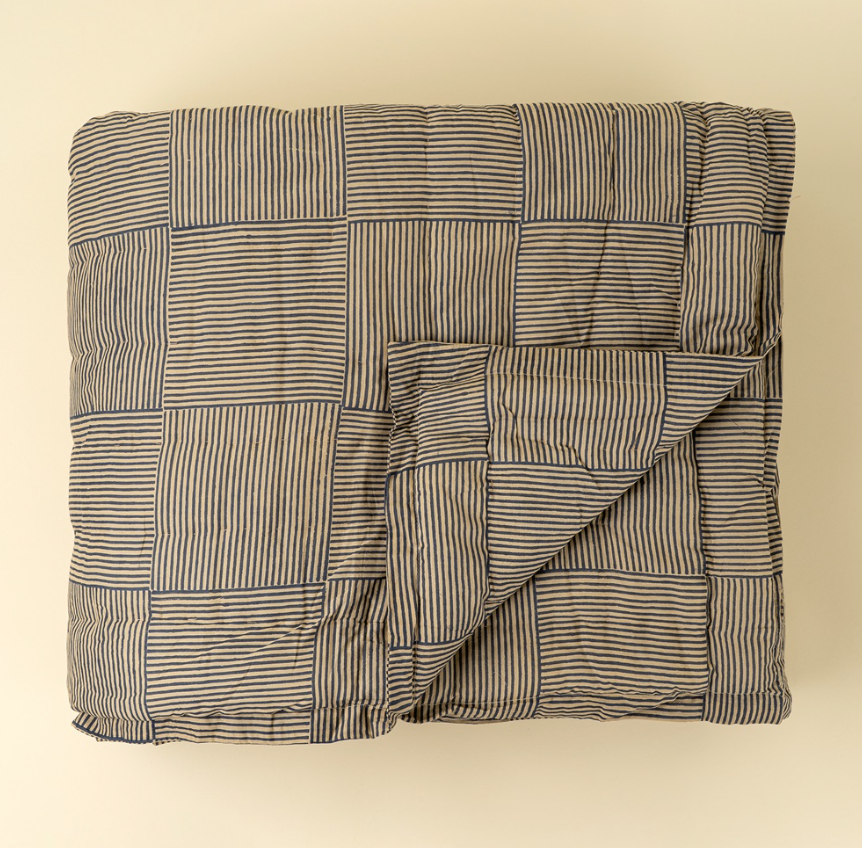 01-8208 Terrace Block Print Quilt, King
