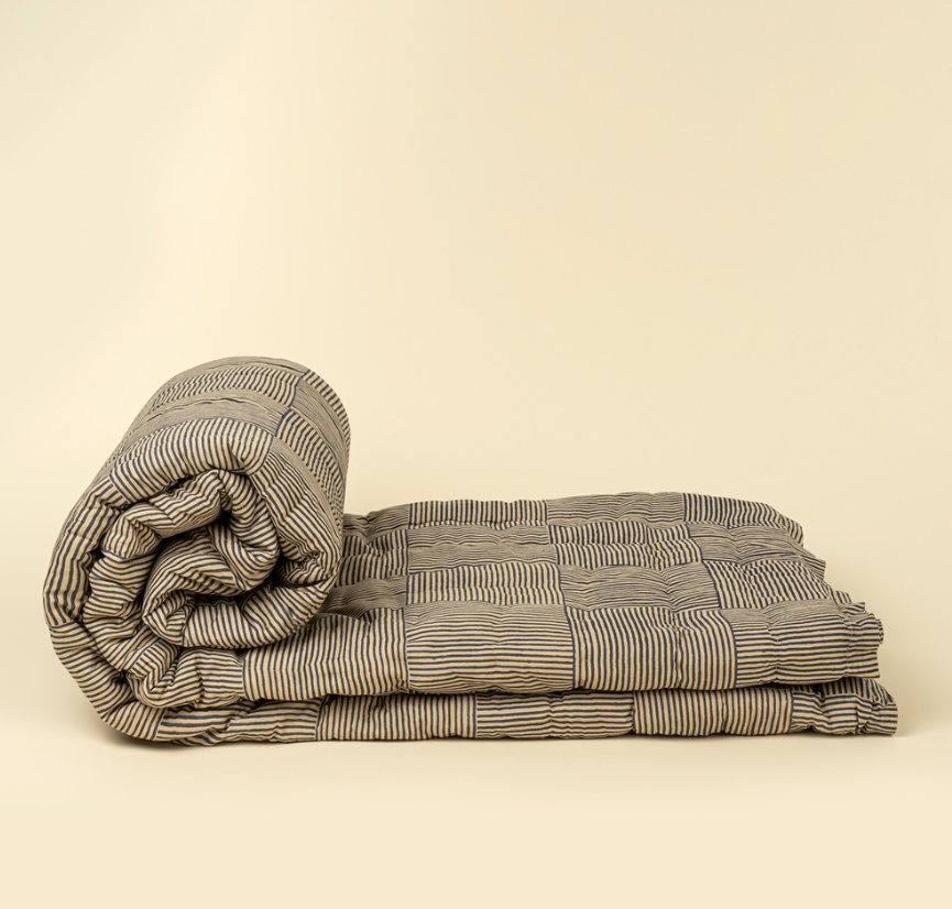 01-8208 Terrace Block Print Quilt, King