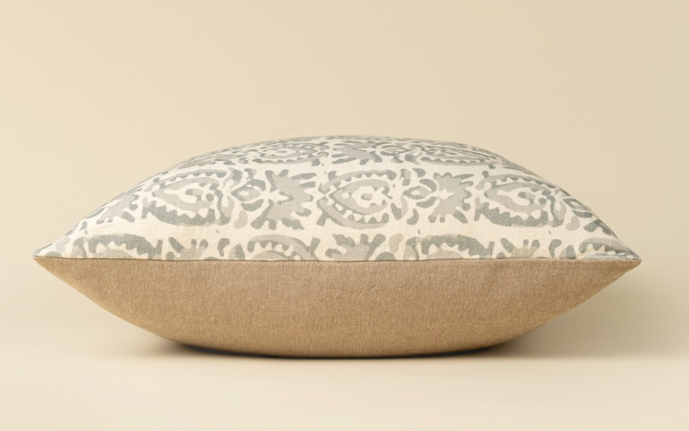 01-9843 20x20 Laguna Pillow