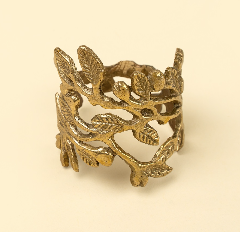 4-7087 Winterberry Brass Napkin Ring