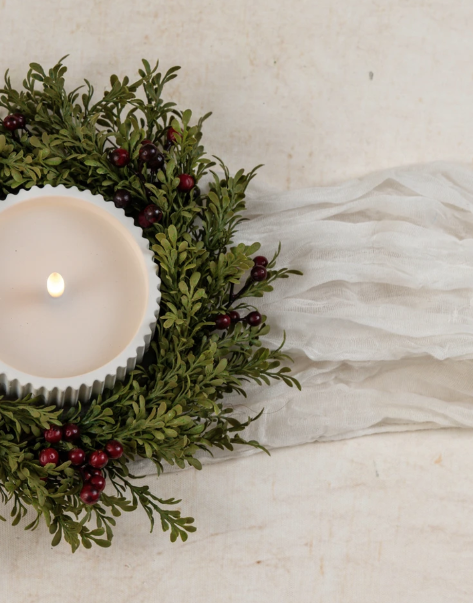 9" Mini Leaf Candle Ring Burgandy Berries