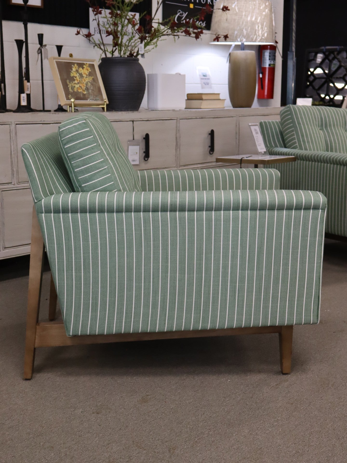 Ethan Chair in 21672-59