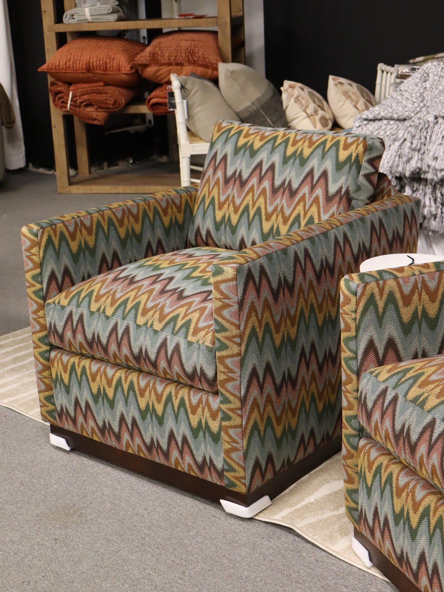 ALLIE-016-60679-72-FL Allie Swivel in 60679-72