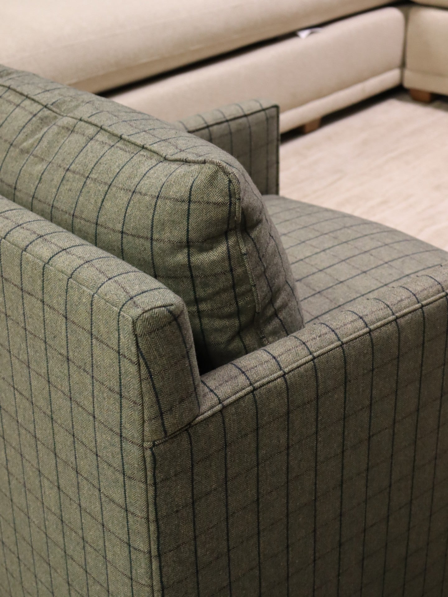SPRINGFIELD-016-21118-22 Springfield Swivel Chair in 21118-22