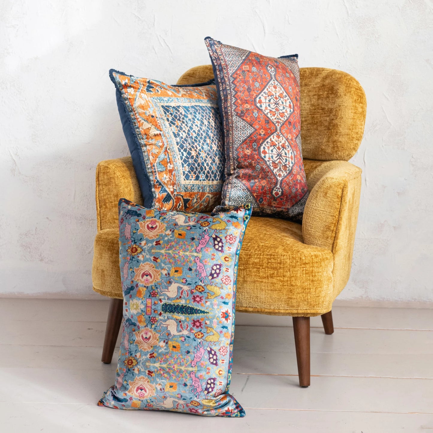 DF9895 20x20 Vintage Carpet Pattern Pillow