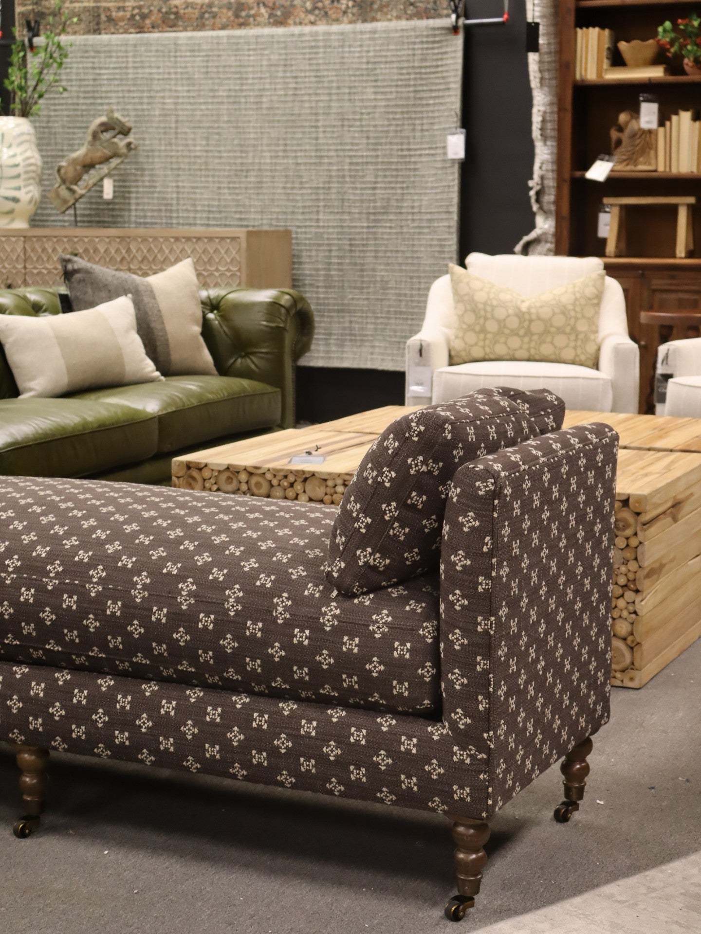 MADELINE-008-126CR-20-FL Madeline Settee in 126CR-20 (Floor)