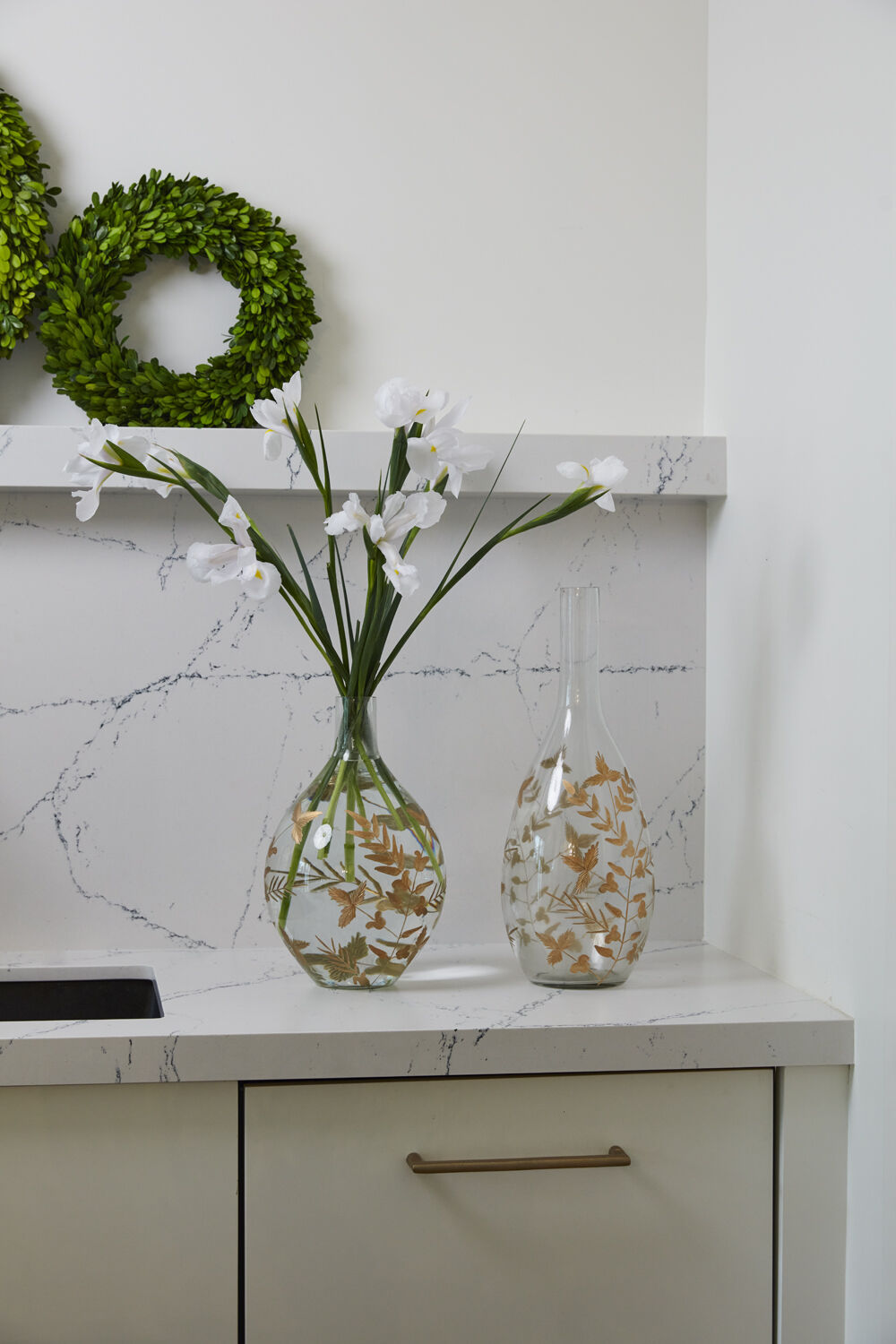 30040 Gild Leaf Vase
