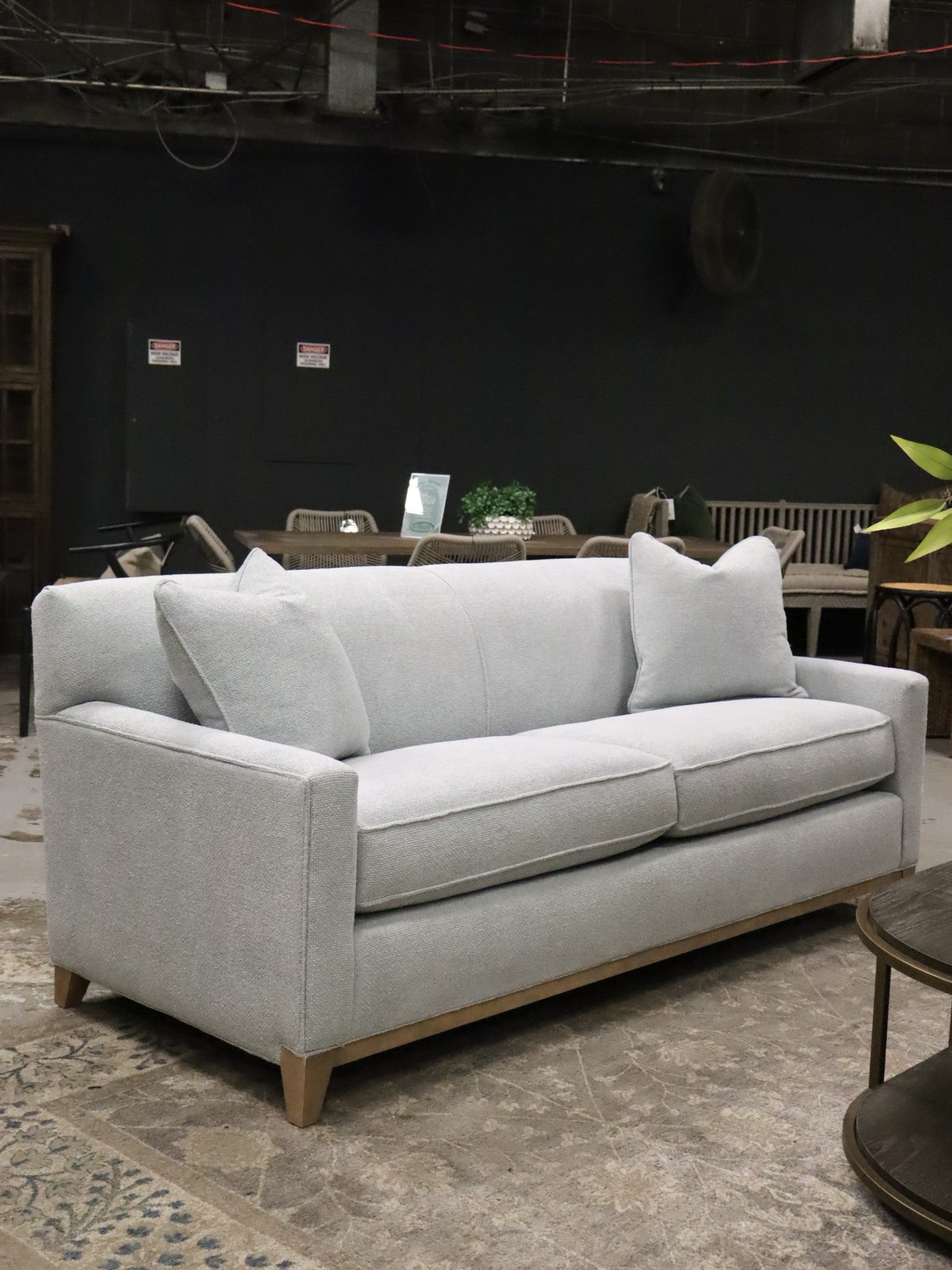 G560-000-23647-34-FL Martin Sofa