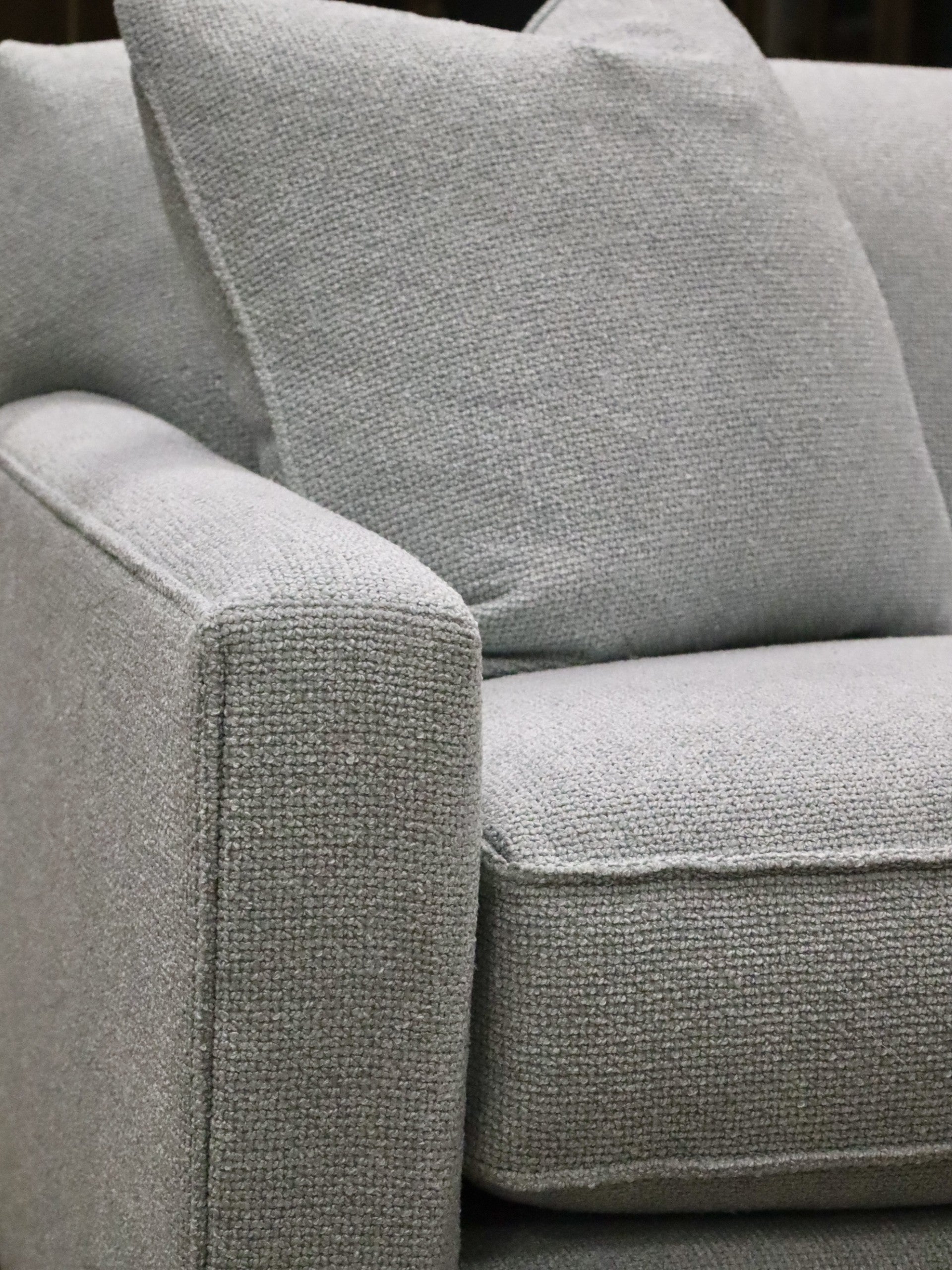 G560-000-23647-34-FL Martin Sofa