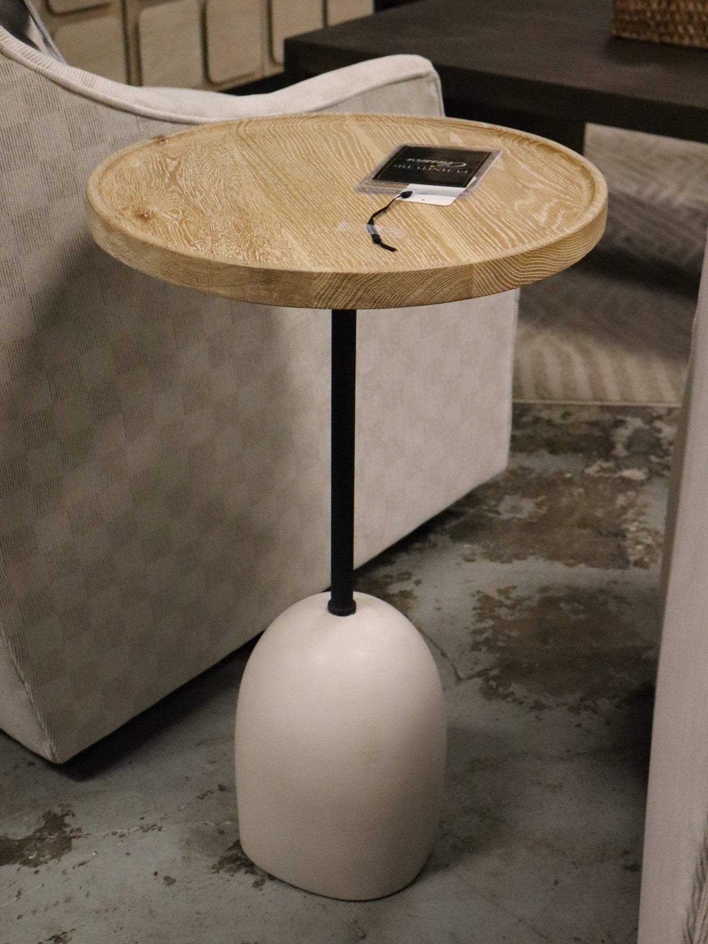 TY1517-1 SAMPLE END TABLE