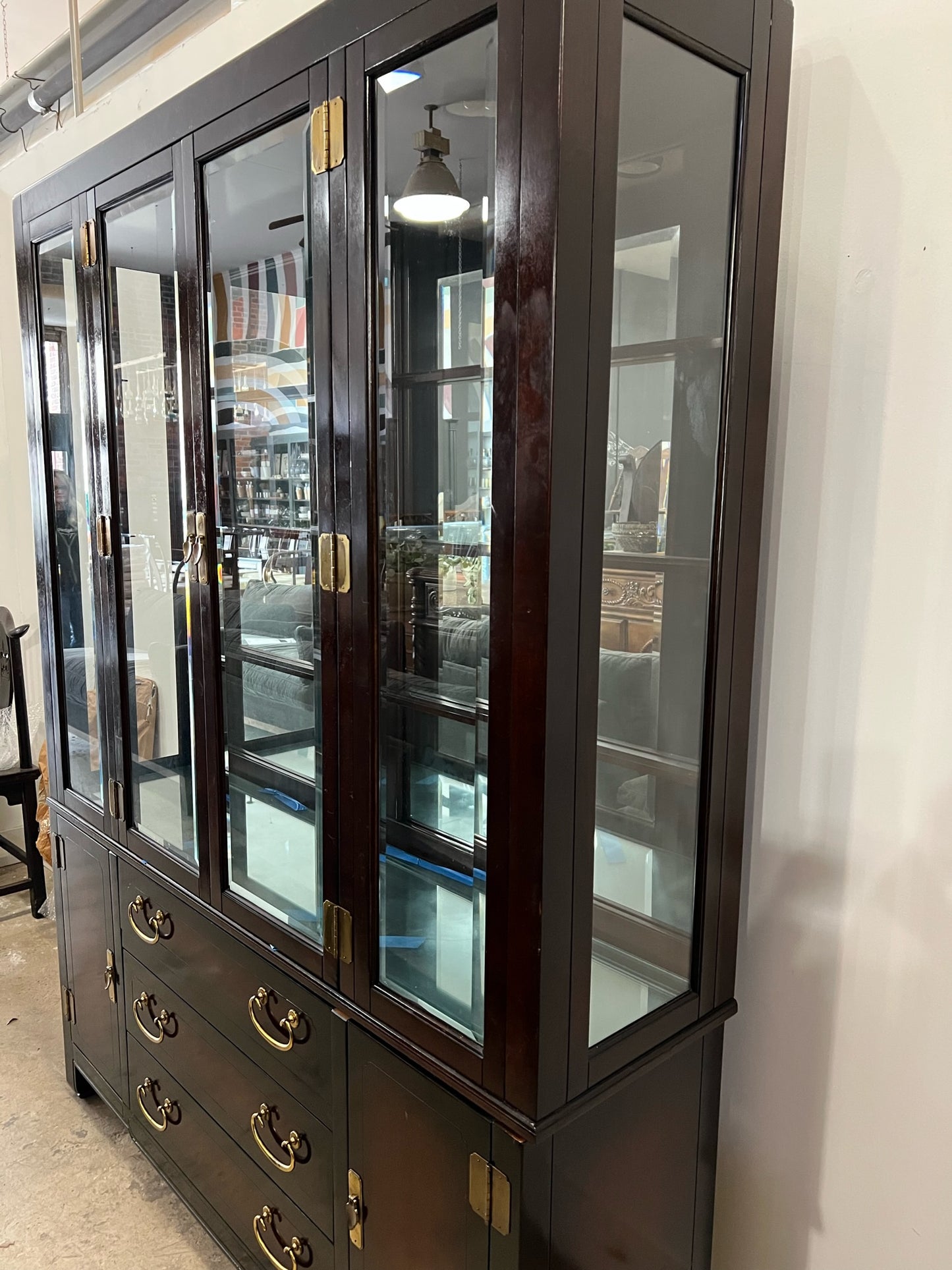 American of Martinsville China Cabinet (C)